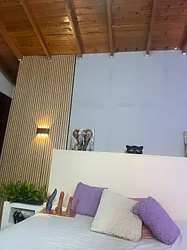 TianaGlow44 online show from 03-10-26, 10:52