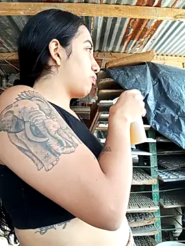 Snapshot of Queen_sofya chatting on 10-25-25, 05:46 Queen sofya online show from 10-25-25, 05:46