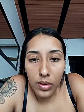 Snapshot of Queen_sofya chatting on 11-05-25, 05:27 Queen sofya online show from 11-05-25, 05:27