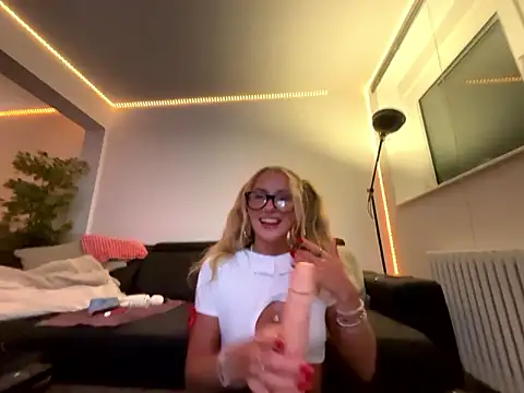 goddesemiiyy online show from 01-10-26, 07:20