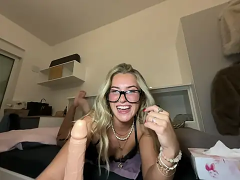 goddesemiiyy online show from 01-12-26, 06:36