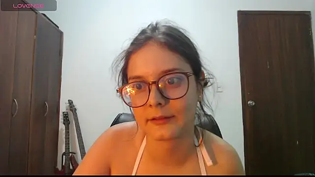 CarlaLorez online show from 12-03-25, 01:06