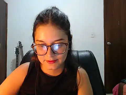 CarlaLorez online show from 05-13-26, 02:51