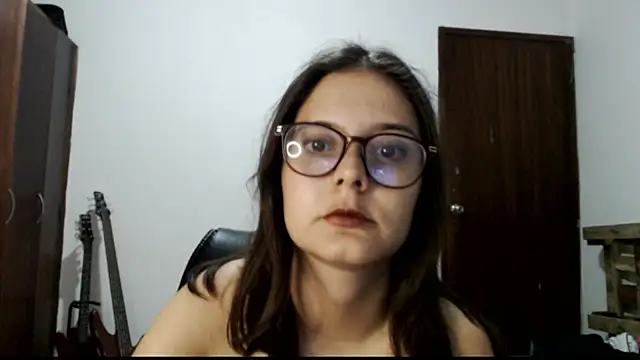 CarlaLorez online show from 03-02-26, 04:02