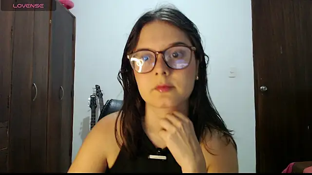 CarlaLorez online show from 05-07-26, 11:52