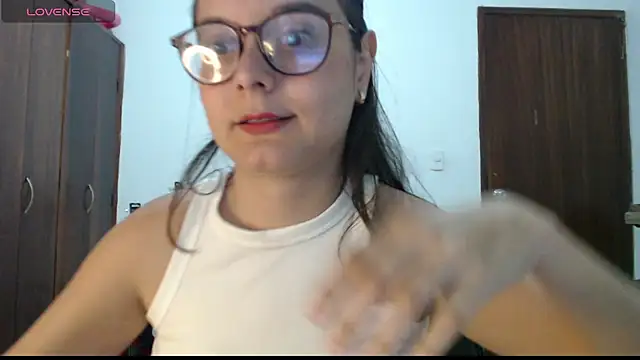 CarlaLorez online show from 04-23-26, 10:22