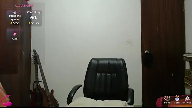 CarlaLorez online show from 06-03-26, 01:39