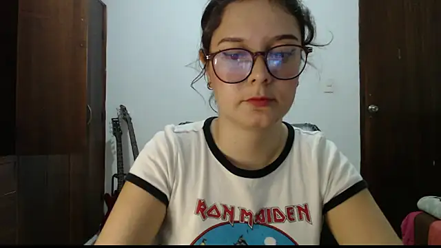 CarlaLorez online show from 05-19-26, 10:39