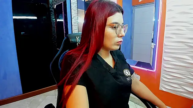 Snapshot of allison_mc chatting on 02-13-26, 11:32 allison mc online show from 02-13-26, 11:32