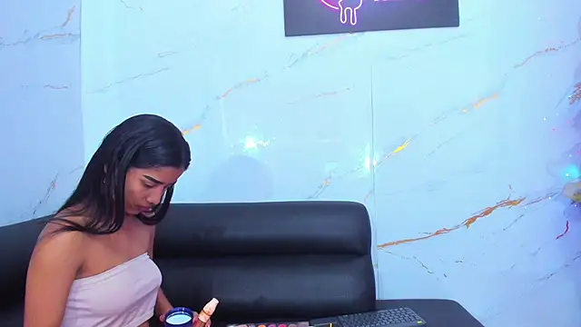 Little nicoll online show from 12-20-25, 10:34