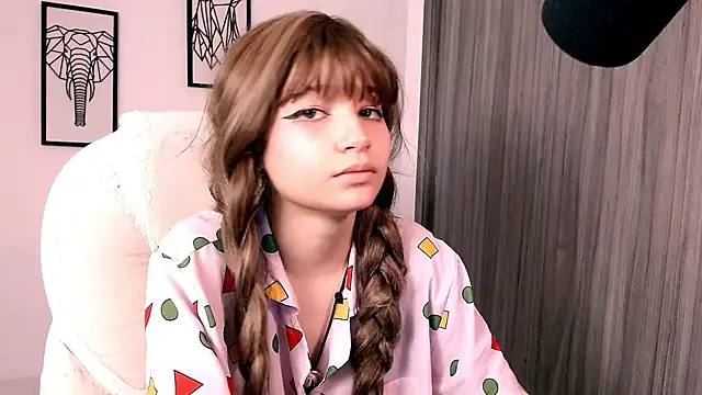 EmuOtori online show from 10-15-25, 11:29