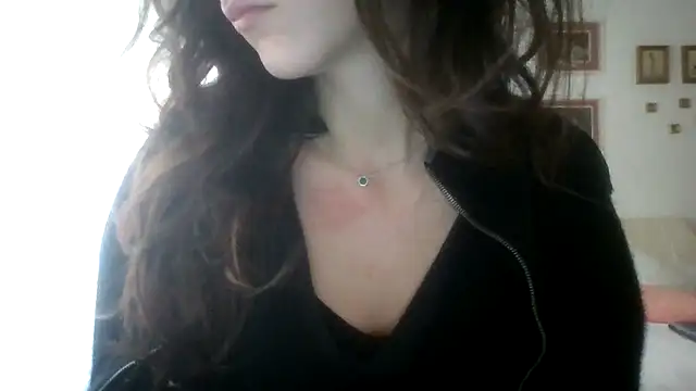 SuperValentina online show from 02-18-26, 09:28