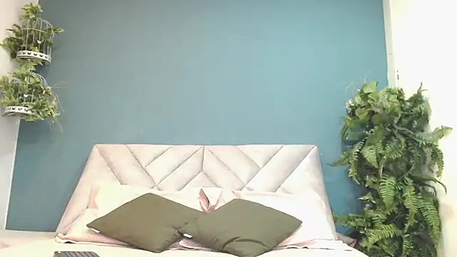 PaulinaColeman online show from 11-01-25, 03:39