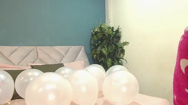 PaulinaColeman online show from 11-04-25, 07:28