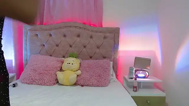 kathy hot  online show from 10-19-25, 03:53