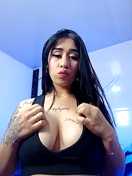 Snapshot of -HelloKitty_ chatting on 10-10-25, 07:42 -HelloKitty  online show from 10-10-25, 07:42