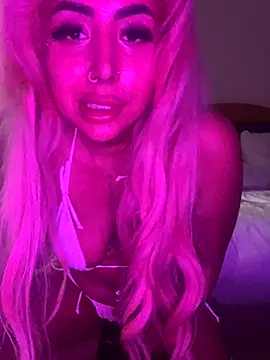 Snapshot of zara_bellexx chatting on 12-04-25, 10:03 zara bellexx online show from 12-04-25, 10:03