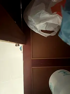 Snapshot of Bombomziin chatting on 10-08-25, 06:19 Bombomziin online show from 10-08-25, 06:19