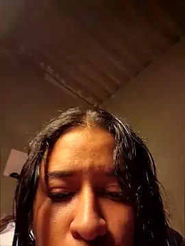 Snapshot of RoseeSmith chatting on 10-12-25, 11:28 RoseeSmith online show from 10-12-25, 11:28