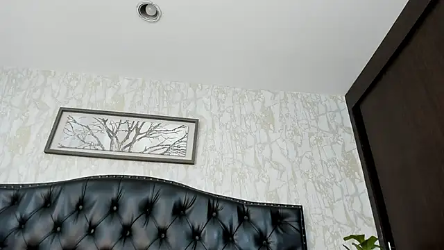 Snapshot of DenzelRios chatting on 06-30-26, 04:23 DenzelRios online show from 06-30-26, 04:23