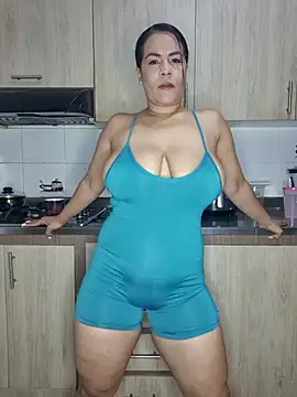 karla-bruni online show from 10-28-25, 10:25