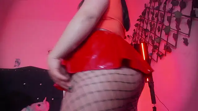 Lilith salvatoree online show from 10-31-25, 06:26