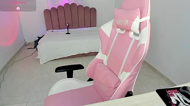 Meghan russo07 online show from 11-05-25, 08:45