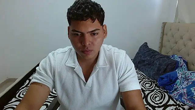 Snapshot of badboy05181 chatting on 10-14-25, 03:45 badboy05181 online show from 10-14-25, 03:45