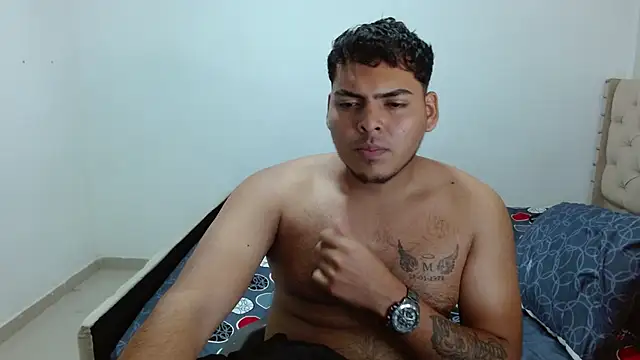 Snapshot of badboy05181 chatting on 10-09-25, 04:24 badboy05181 online show from 10-09-25, 04:24