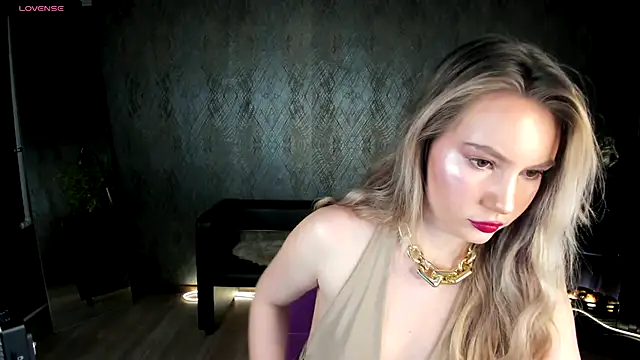  BellaClark online show from 11-09-25, 08:24