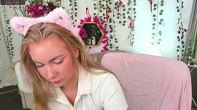  BellaClark online show from 04-04-26, 08:26