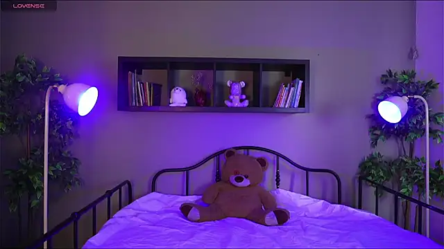 Bayonetta doll online show from 12-02-25, 12:29