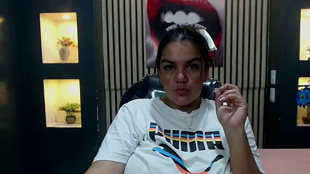 Snapshot of ruby_jimenez19 chatting on 10-19-25, 09:39 ruby jimenez19 online show from 10-19-25, 09:39