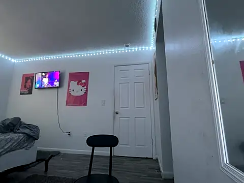 Snapshot of twerkaholic120 chatting on 11-06-25, 05:17 twerkaholic120 online show from 11-06-25, 05:17