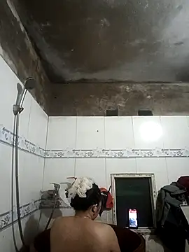 miemie-xx online show from 10-21-25, 12:26