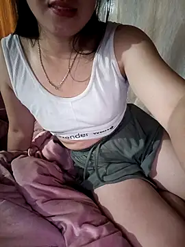 miemie-xx online show from 10-22-25, 12:32