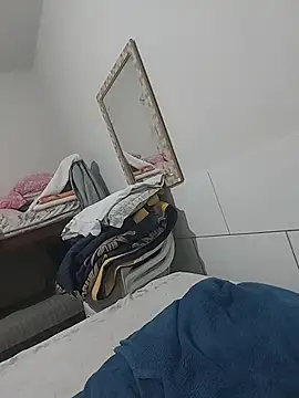 Merlin2310 online show from 02-10-26, 03:05