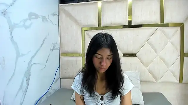 Mia clark18 online show from 11-15-25, 04:44