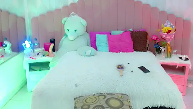 amber maldonado online show from 10-22-25, 05:18