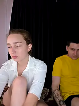 Sweet Little Lie online show from 10-25-25, 08:13