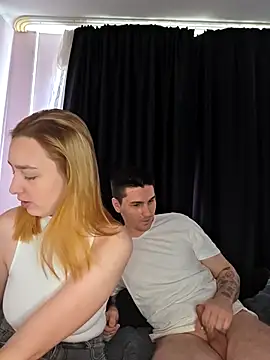 Sweet Little Lie online show from 10-22-25, 01:49