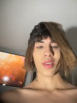 SiaraRealist online show from 03-14-26, 01:33