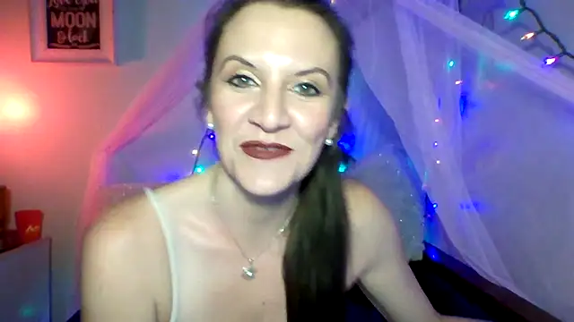 easy briezy online show from 12-18-25, 05:12