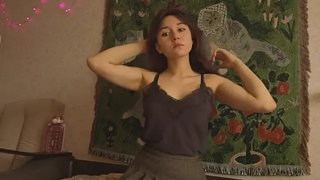 MiaLovelyOne online show from 04-15-26, 08:53