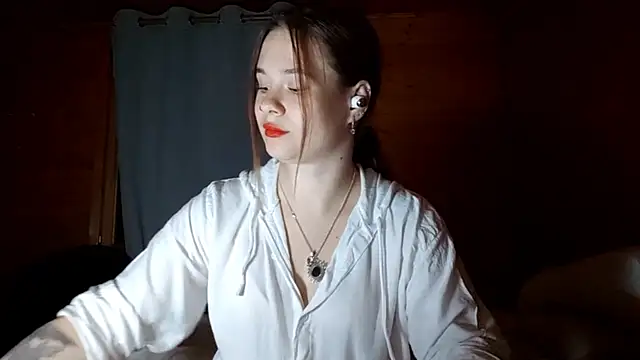 QuiveredFrown online show from 10-07-25, 05:47