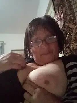 Snapshot of MilaCold5443 chatting on 04-16-26, 09:50 MilaCold5443 online show from 04-16-26, 09:50