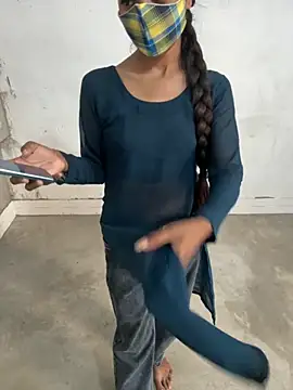 Snapshot of Rani_hot2 chatting on 10-16-25, 07:49 Rani hot2 online show from 10-16-25, 07:49