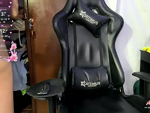 BigTitsGirl04 online show from 03-27-26, 02:31