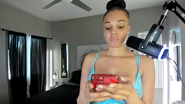 Myonnathegod online show from 11-24-25, 11:49