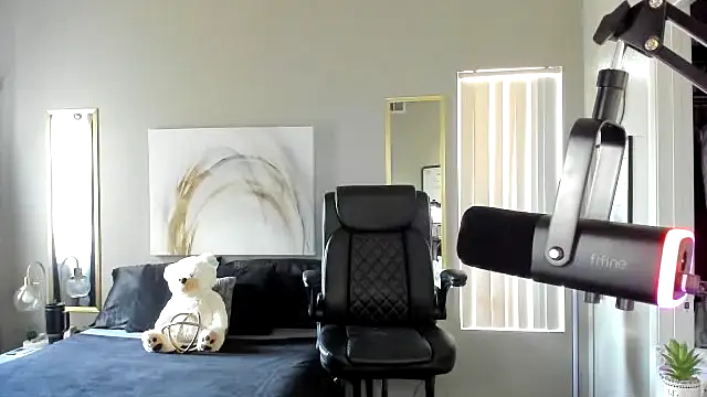 Myonnathegod online show from 10-26-25, 10:32